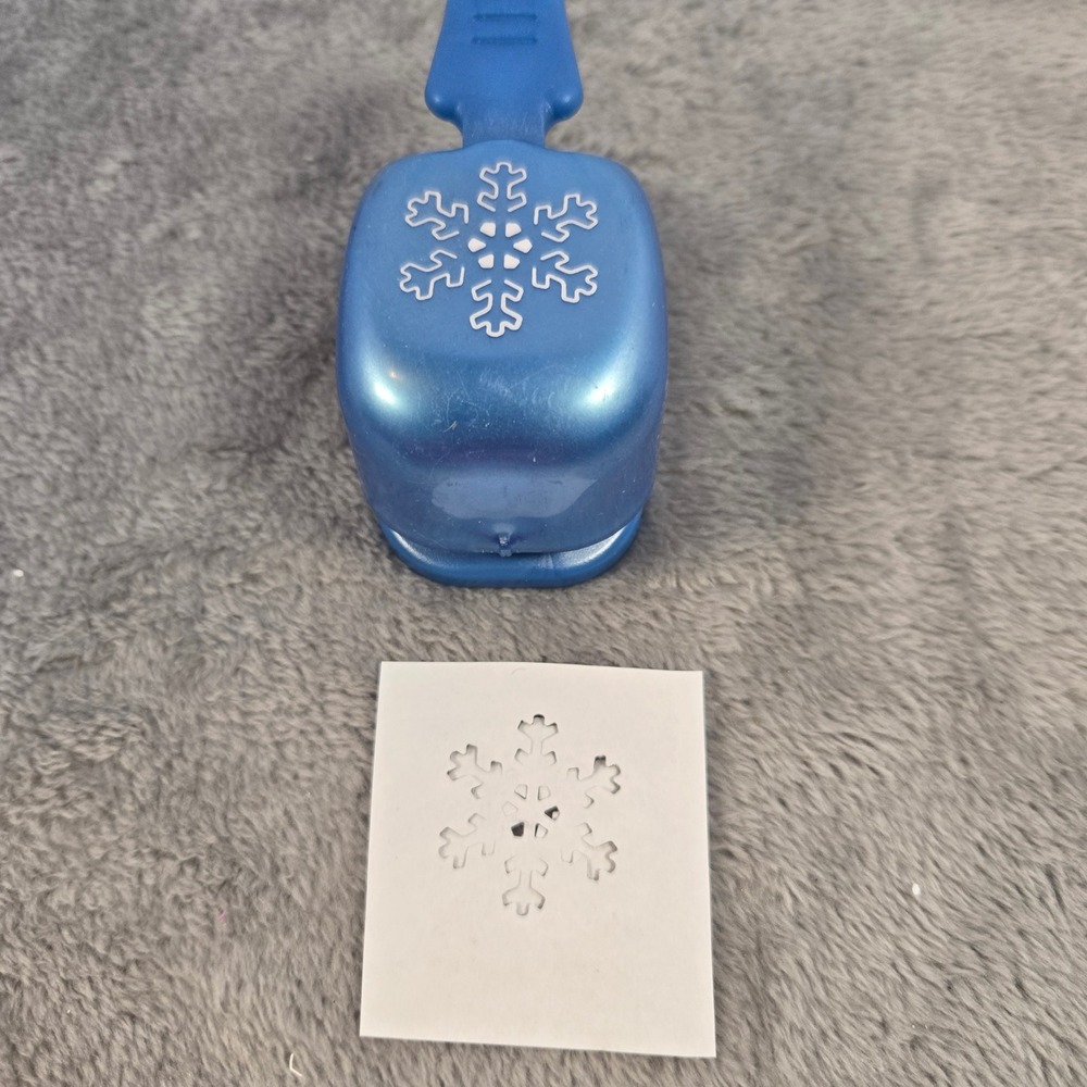 EK Success Snowflake Paper Punch 1 Inch Blue Winter Craft Scrapbooking Tool